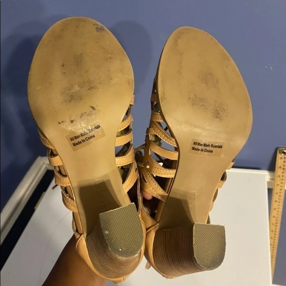 Report Gladiator Lace Up Open Toe Show Heel Sandals Size 8.5. - Picture 6 of 6